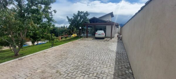 Casa Térrea dos Sonhos no Condomínio Santa Fé III - Image 5